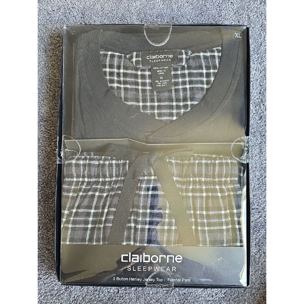 Claiborne Mens Size XL Black and White Plaid Pants Plain Top Sleepwear Set NWT
